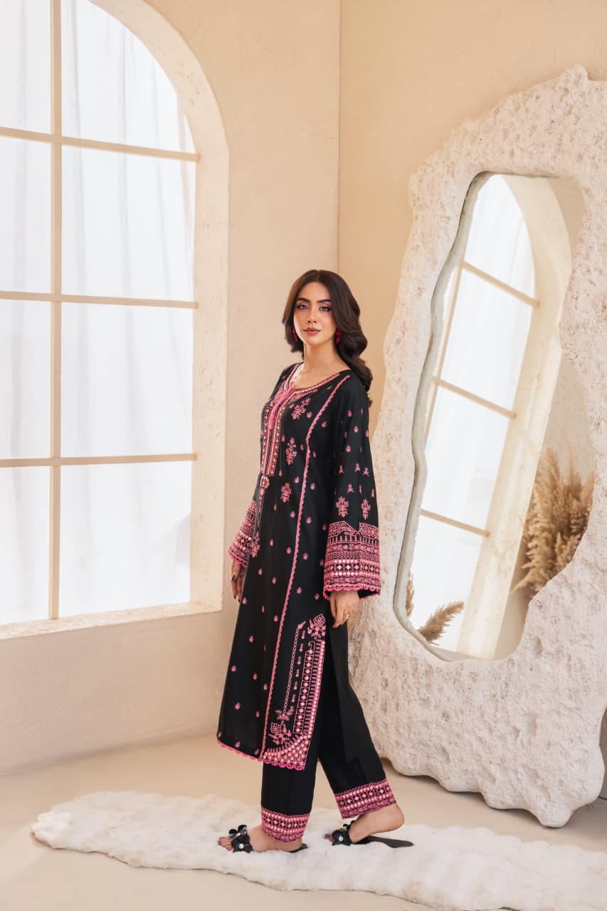 BLACK ROSE EMBROIDERY 2PC (9MM WORK)